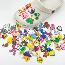 Schuhteile Zubehör 100 Stück Tier PVC s schöne Anime Schnalle Dekorationen für Croc Jibz Charm Kinder Geschenke 230330