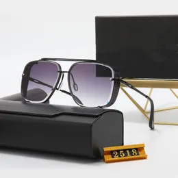 2023 Designer Sunglasses Classic Eyeglasses Goggle Outdoor Beach Sun Glasses for Man Woman 6 Colors Optional Triangular Signature