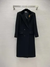 kvinnor designer lång trenchcoat förtjockat tyg svan sammetskrage långärmad kostym krage sömmar fashionabla yllerock logotyp märke design kläder