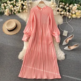 Nya avslappnade våren Casual Dresses Autumn Solid Slim Full Lady Dress A Line O Neck Chiffon Pullover High midje Mid-Calf Women Dresses 2023