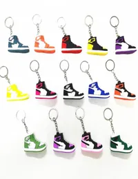 14 färger designer mini 3d sneaker nyckelring män kvinnor barn nyckelring presentskor nyckelringar handväska kedja basket keychain silicon9725263