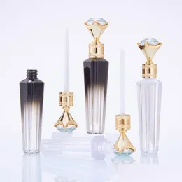 تعبئة زجاجات L Diamond Lip Gloss Tubes الأزياء واضحة أنبوب العناية بالأنبوب الشفاهية قابلة لإعادة تعبئة الشفاه القابلة للتسليم في مكتب الحافلة DHG5P