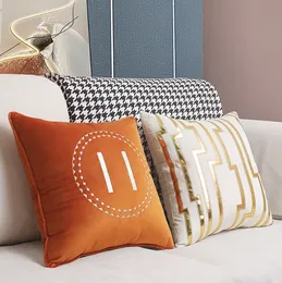 Toptan ışık lüks kanepe yastık kılıfları oturma odası homestay otel yatak başı yastık portakal at nakış çekirdeksiz yastık kılıfı atma