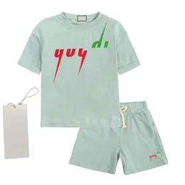 3 stilar Designer Baby Sommarkläder Set Barn bebisar Pojke Tjej T-shirt och shorts 2 st Kostymer Mode träningsoverall Outfits