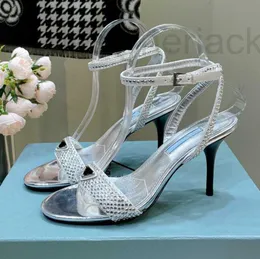 Sandals Designer Water Diamond Stoted dedo do pé com Fuckle Women Spring/Summer 2023 New Round Head Mid Back Air Sexy High Heels Yolr