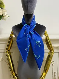 Bufandas de bufanda cuadradas de mujeres 100% sargento material de seda azul letras de pinta de pinta de flores tamaño 90 cm - 90 cm