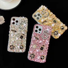 Luxury Rhinestone Designer Case voor iPhone 14 Plus 13 12 11 Pro XS Max XR X SE2 Telefoonkaten Diamant Dames mode parfum fles bloeiende glitter telefoonhoes