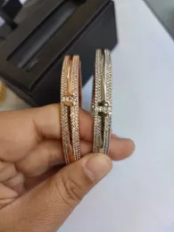 coppia d'argento Bracciale da tennis in oro massiccio di design Braccialetto di lusso perforazione Gioielli di moda di marca con diamanti per uomo Donna Festa di nozze Accessori di tutti i giorni regali