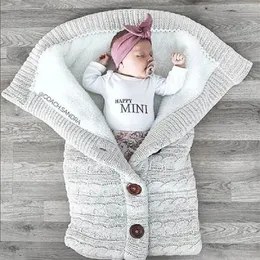 Sacchi a pelo nati Baby Winter Warm Infant Button Knit Swaddle Wrap Swaddling Passeggino Coperta per bambini baby 230331