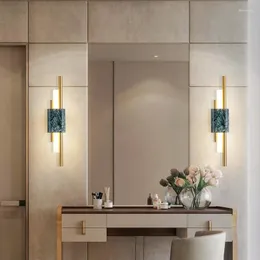 Lâmpada de parede nórdica sala de estar simples lâmpada pós-moderna de luxo escada criativa escada de mármore de mármore de cama ao lado