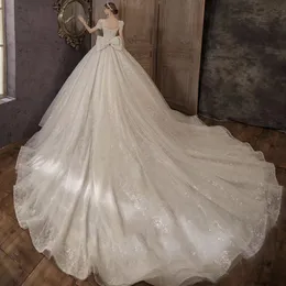Свадебные платья с длинным жемчугом платья с мячом