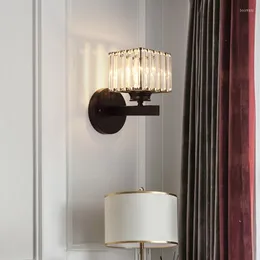 Lampa ścienna nowoczesna jasna luksusowa kryształowa sypialnia nocna prosta atmosfera salon siatka czerwona minimalist