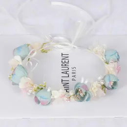 Hårtillbehör Baby Girl Crown 2023 Flower Bud Pearl Patchwork Princess Sweet Headband Headdess Födelsedag Huvudstycke Wreath Beachwear