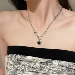 ペンダントネックレスパンクファッションブラックハート女性のためのブラックハート2023 Dainty Neck Choker Cuban Chain Korean Stainless Steel Jewelry Collar