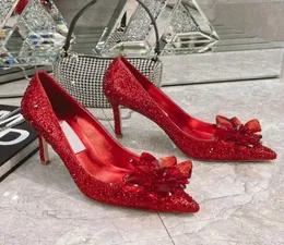 2022Designer Ari Dress Wedding Sandalen schoenen Crystal Covered Pointy Toe Avril Bow Pumps Luxe Evening Top Luxe Hoge hakken1715545