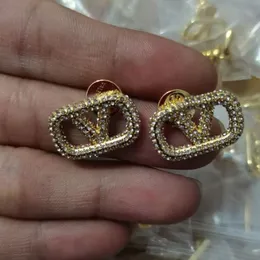 Senza scatola Gioielli di moda da donna Designer Borchie Orecchino di fidanzamento in ottone pieno di diamanti di lusso