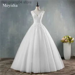 파티 드레스 ZJ9146 2019 2020 신부 드레스 레이스 플러스 2-26W T230502를위한 새로운 흰색 핑크 샴페인 깊은 V 목에 우아한 볼 가운 웨딩 드레스