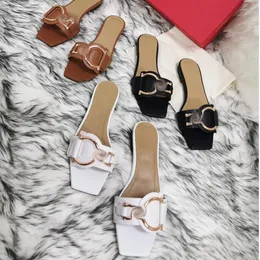 Open Toe Sandals Designer Women Summer Casual Fashion Outerwear Patent Leather Thick Heeled Sandals