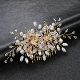 Bride Crystal Hair Comb Wedding Hair Clips Hollow Flower Sweet Pearls Hair Accessories Barrettes Birthday Party Hairstyle