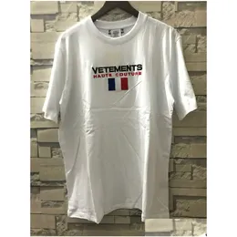 Vetements t Shirt Erkek Kadın Kısa Kollu Büyük Tag Hip Hop Gevşek Gay geçirmez Tees Siyah Beyaz Tshirts Top X0726 D DHIMT W7