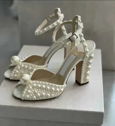 Lyxig bröllopssko sacaria sandal klänning bröllop kvinnor skor pärla-utmärkt satinplattform sandaler brud pärlor höga klackar dampumpar storlek 35-43box