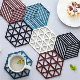 Mats Pads Silikon-Geschirr-Isoliermatte Untersetzer Hexagon-Silikon-Matten-Pad Heatinsulated Bowl Placemat Home Table Decor Kitchen Tools Z0502