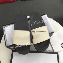 2023 Sandals2022 Designer Men Women Slippers Rubber Slides Sandal Flat Blooms Strawberry Tiger Bees Green Red White Web Shoes Beach Outdoor Cit 2023ity
