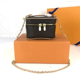 High Quality Luxury Leather Women's Exquisite Mini Washbag Chain Shoulder Strap Cosmetic Bag Messenger with Gift Box Delivery
