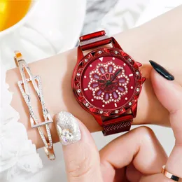 Armbanduhren Luxus Roségold Uhr Damen 360 Grad Rotation Spezielles Design Diamantuhren Mesh Magnet Sternenhimmel Damen Quarz