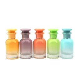 100pcs 30ml parfüm şişeleri cam sprey şişesi doldurulabilir gradyan renk kalın kozmetik sprey şişe taşınabilir sis atomizer