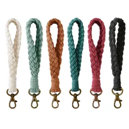 7色の手織りキーチェーンクラシックdiyコットンロープかぎ針編みキーリングストラップ飾り
