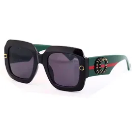 5601 Designerskie okulary przeciwsłoneczne Klasyczne okulary gogle na zewnątrz okulary przeciwsłoneczne plażowe dla mężczyzny mieszaj kolor opcjonalny trójkątny podpis