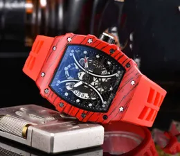 New Top Luxury Male Designer Watches Quartz Mens Wristwatch Hip Hop Rubber Strap Sport Men Watch