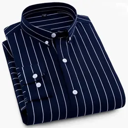 Herrklänningskjortor Herrklänningskjorta Herr Business Casual Stripe Button Down-skjortor Märkeskläder Slim Fit Långärmad Camisa Masculina M-5XL NS5561 P230427