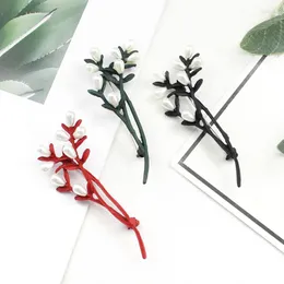 Brooches RNG Elegant Female Brooch Creative Imitating Pearl Droplet Christmas Tree Branch Leaves Sweater Winter Decorations