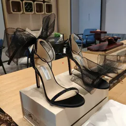 2023 Klänningsskor Hög klackar Kvinnor Peep-Toes Sandaler 35-40 Designers Luxury Platform Dress Miss Sexy Point Toe Sole Heels Sandals -498