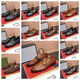 Nya män klädskor formell sko lyxdesigner män handgjorda affärsskor bröllopskor stor storlek äkta läder snörning man