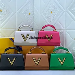 StylisheEndibags Twist One Handle Bb Whowhens Designer Bag Twing Lock Designer Striking Shape Handbag M21590 M21589 M59090女性贅沢