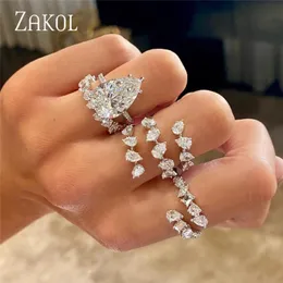 Anelli di nozze Zakol Fashion 3 strati zirconia irregolare aperta per donne anello color argento rettangolo shinny cz gioielleria nuziale RP2250 230505