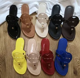 Ladies Sandals Summer Flat Slippers Designer Leather Fashion Beach Sandals tofflor 35-43