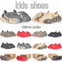 Athletic Outdoor Kids Runner Slipers Shoes Baby Slipper Foam Youth Boys Girls Designer Sneakers Kid Tainers Eva Slides Spädbarn Childrens Desert Bofgy4#