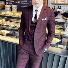 Herrenanzüge Blazer JacketVestPants Herrenanzüge British 3Piece Herren Hochzeitsanzug Herbst Herren Business Formal Plaid Suit Male Luxury Slim Dress 230505