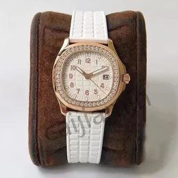 Herrenuhren für Herrenuhr Automatikuhr Diamond Watch Gummiband Mode hochwertige Luxus Armbanduhr 40mm