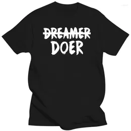 T-shirty męskie DOER NOT A DREAMER INSPIRATION MOTIVATION WIN Męska czarna koszulka