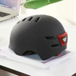 Езда на велосипедные шлемы Ubran Helmet с легким предупреждением интегрированный велосипедный баланс автомобиль шлем на открытом воздухе спортивный электромобиль Scooter Riding Cap Safety Cap P230419