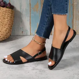 Sandały płaskie kobiety 2023 pu otwarte palce damskie buty plażowe letnie seksowna moda na klamry klapki sandalii