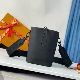 Bags Cross Noe Shoulder 21cm Mens Handbags Black Dermal Embossing Backpack Crossbody Purses Leather Clutch Wallet M82248