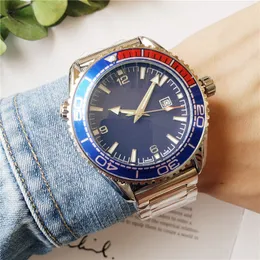 High quality, adjustable bezel, stainless steel strap, quartz movement, waterproof, fashionable and trendy men's AAA watch