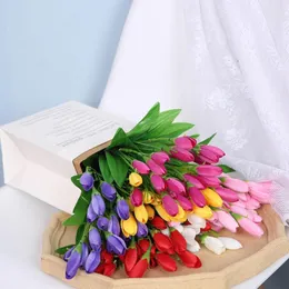 Fiori decorativi 21 teste di fiori artificiali Bouquet di tulipani finti per la cerimonia di nozze Decorazione per la casa Giardino Decorazioni per regali nuziali