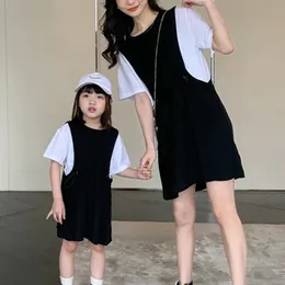 Familie Passende Outfits Baby Mädchen Und Damen Passende Kleider Mama Und Ich Kleidung Eltern-Kind-Kleidung Mutter Tochter Sommerkleid Koreanisch 230506